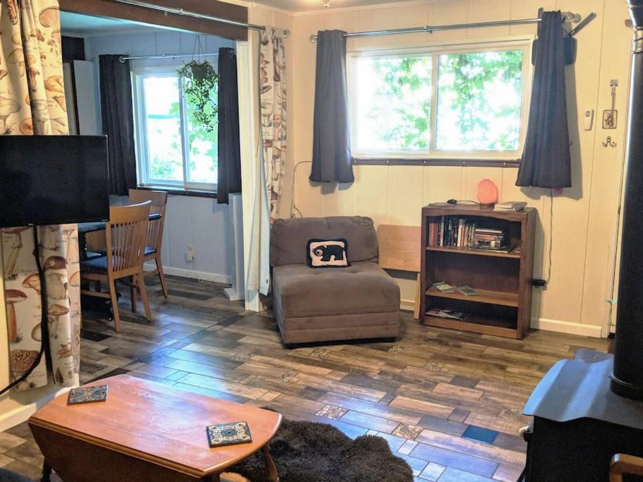 אוקהורסט Sleeping Wolf Guest House מראה חיצוני תמונה